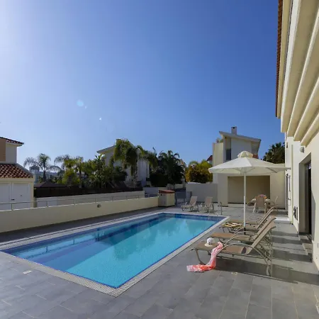 Picture Renting Your 5 Star With Beautiful Private Pool, 1525 Βίλα Πρωταράς