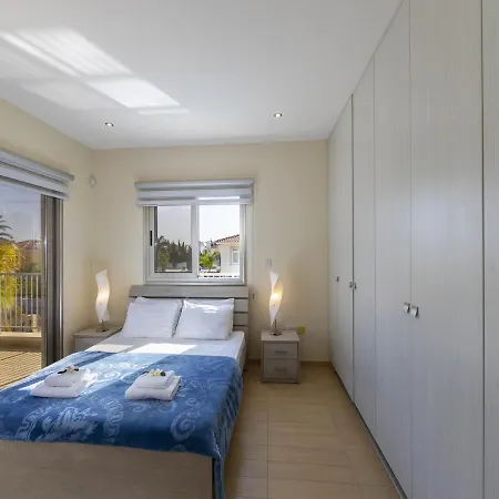 Picture Renting Your 5 Star With Beautiful Private Pool, 1525 * Πρωταράς