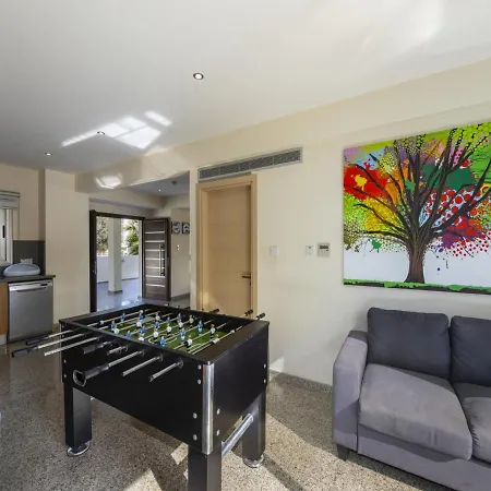 Picture Renting Your 5 Star With Beautiful Private Pool, 1525 *